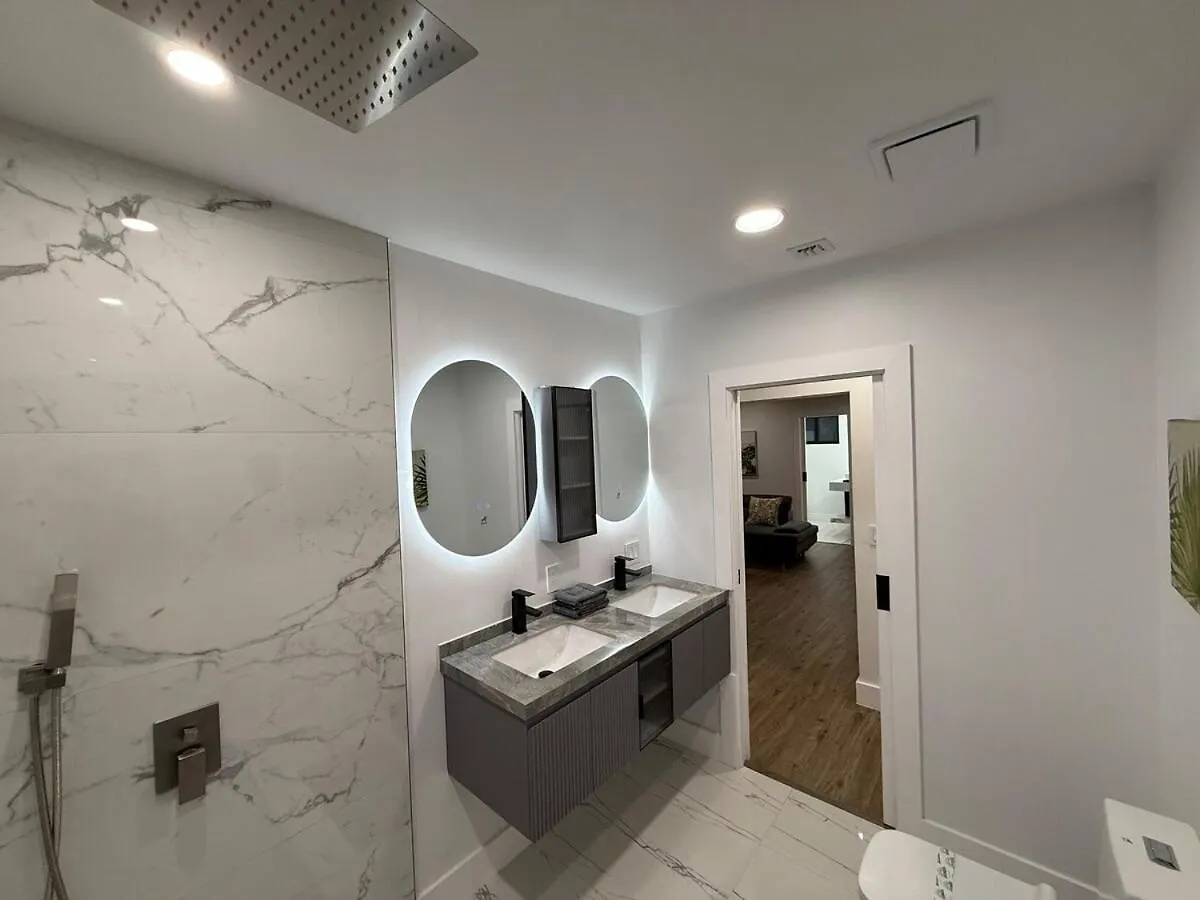 Luxe 8 Guest Little Havana Retreat