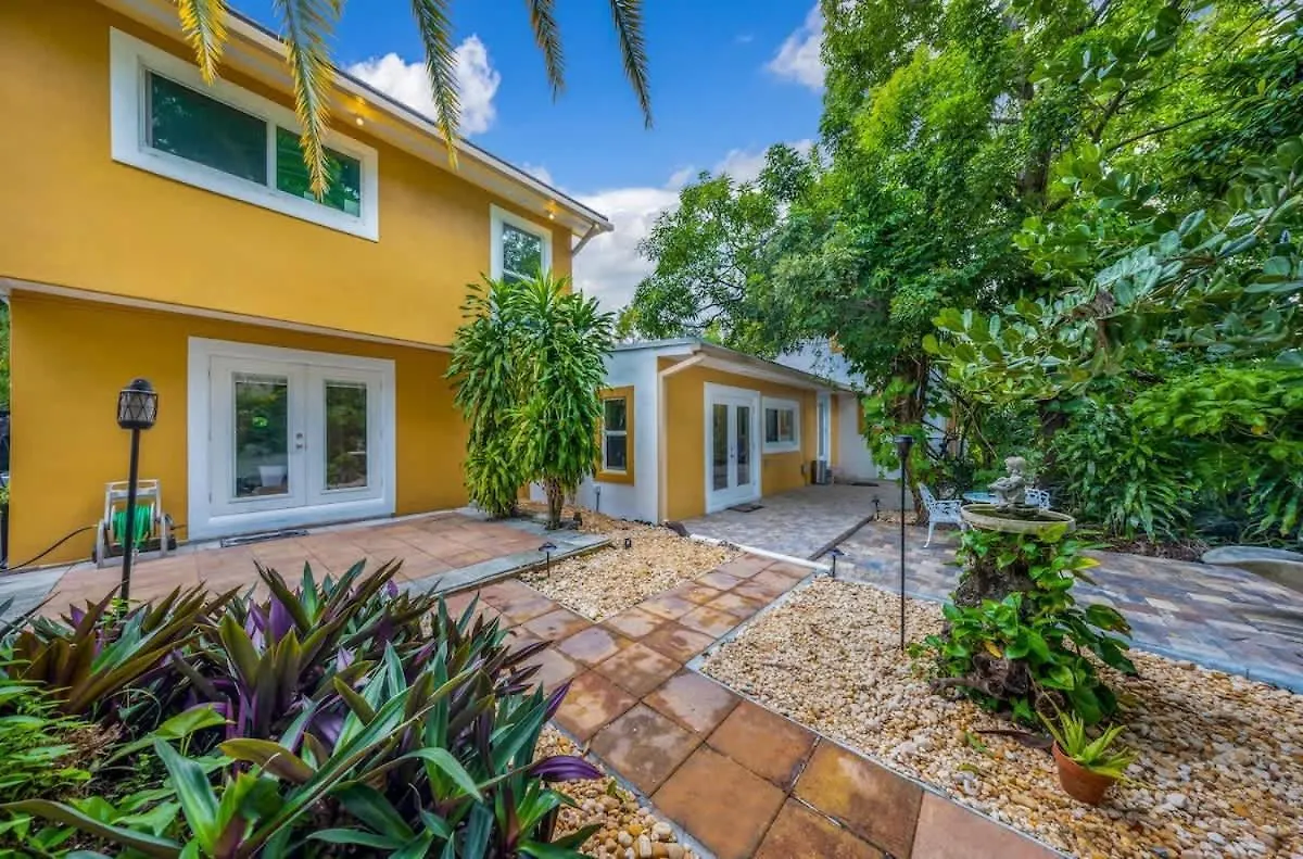 Charming Family With Lush Garden Casa de Férias Miami
