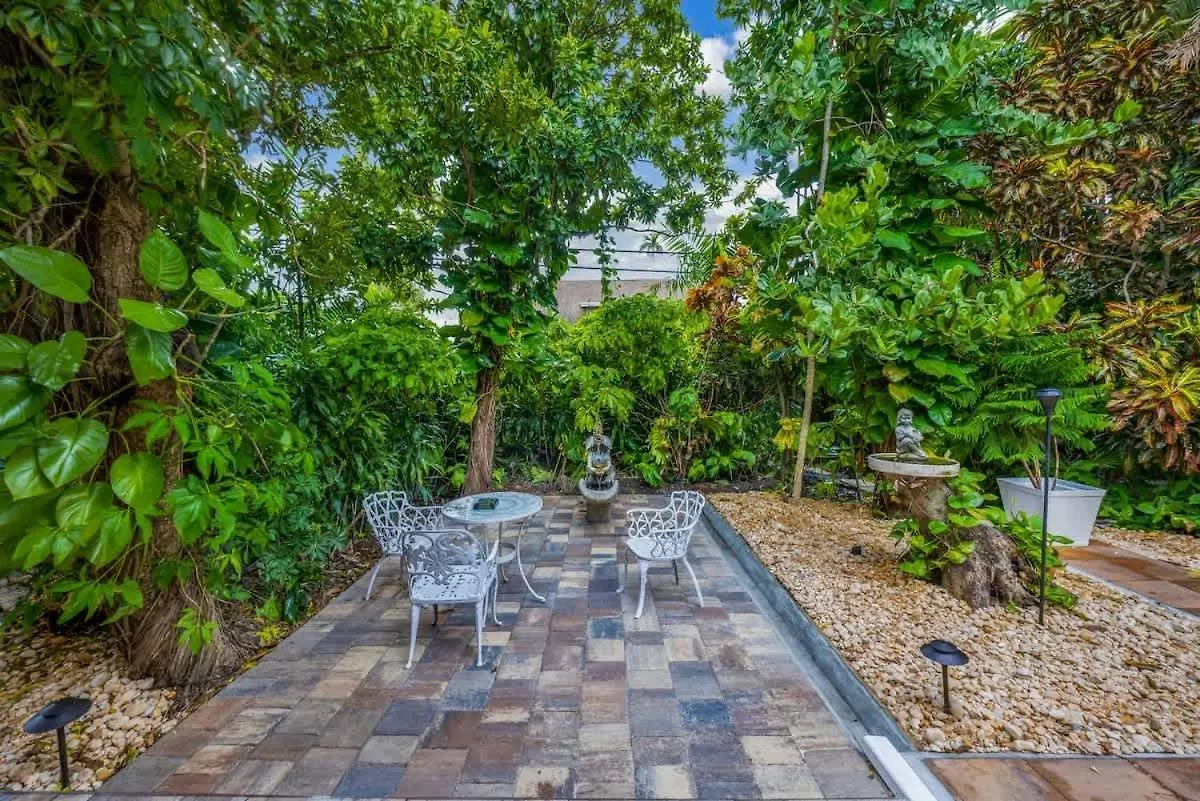 Charming Family With Lush Garden Casa de Férias Miami