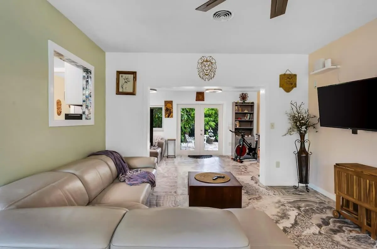 Charming Family With Lush Garden * Miami