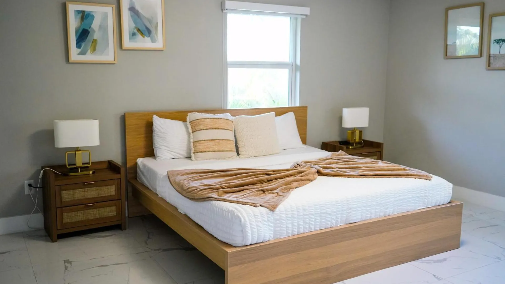 Grand Jacuzzi, Heated Pool, Games, Bb Court L20 Miami