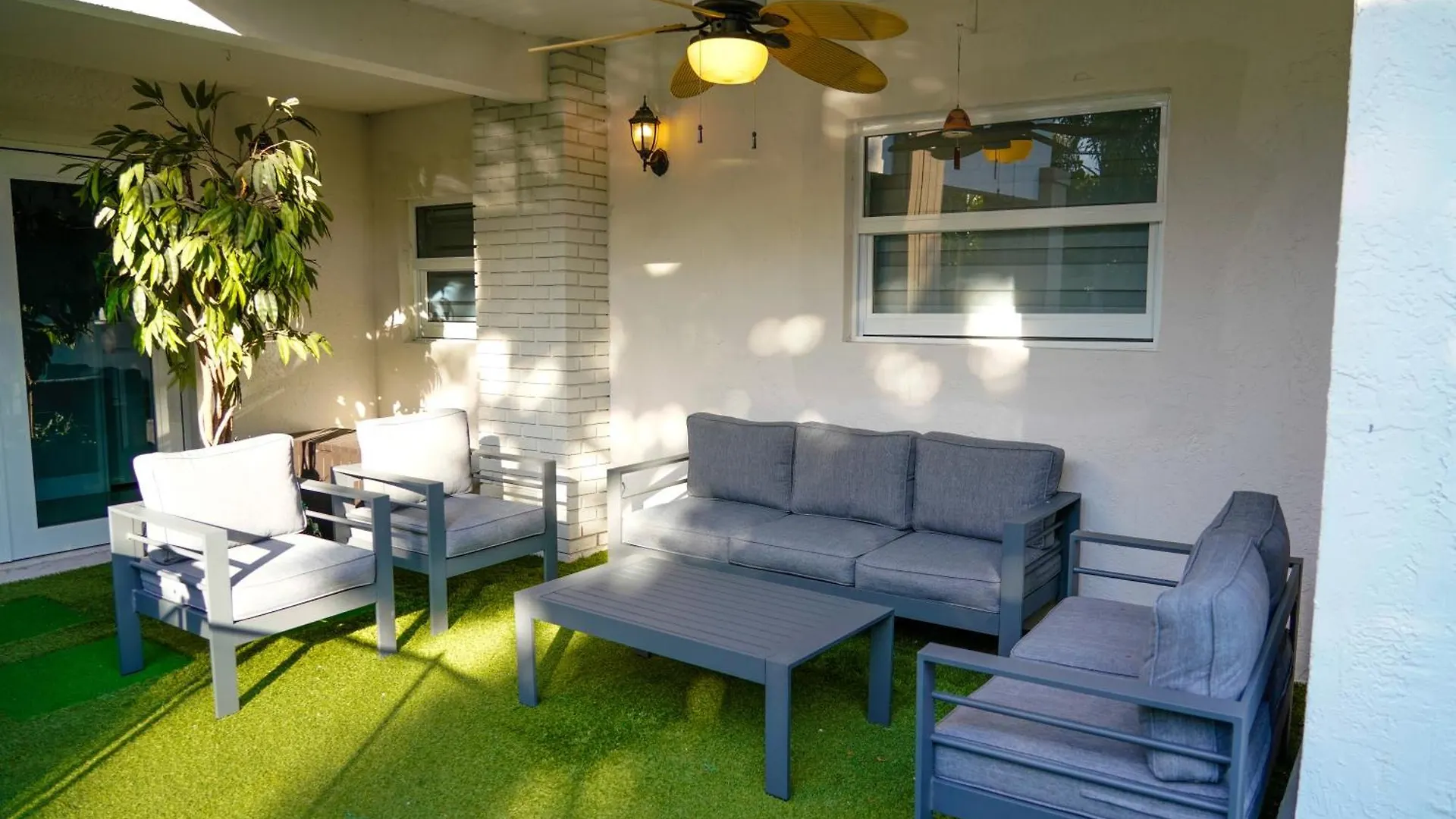 Grand Jacuzzi, Heated Pool, Games, Bb Court L20 Miami
