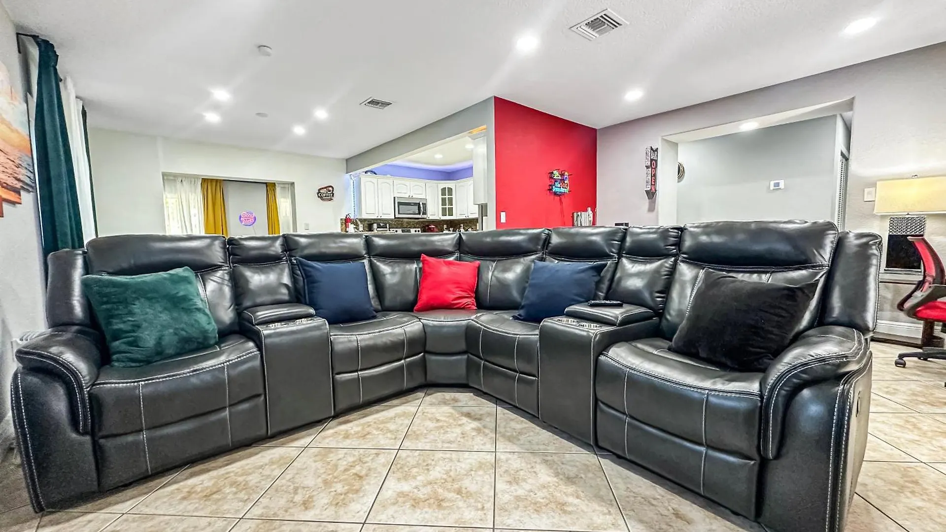 Escape Gameroom, Bar, Bbq, Spacious,king Bed, Luxury Mattresses, Near Beach, 6 Blocks Away From Bars, Nite Clubs, Res, Shops Hébergement de vacances Miami