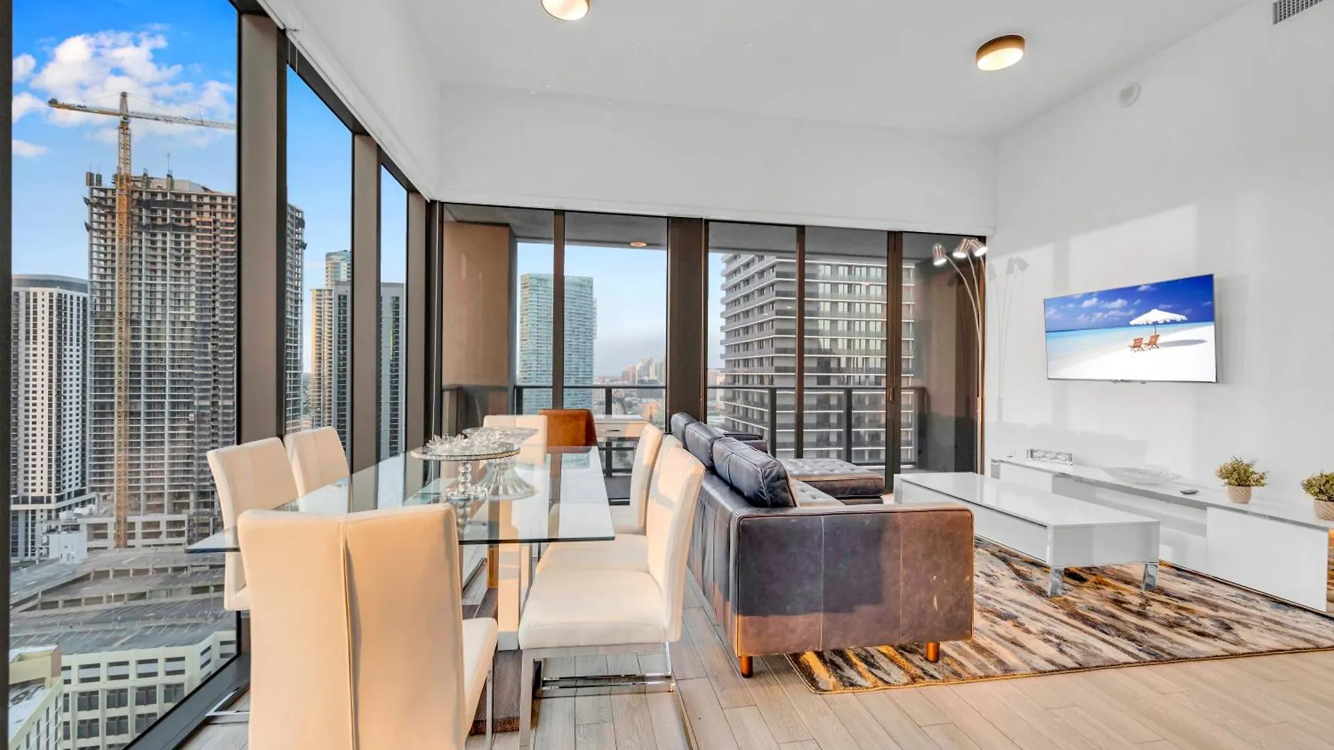 アパート Penthouse Unit In The Heart Of *