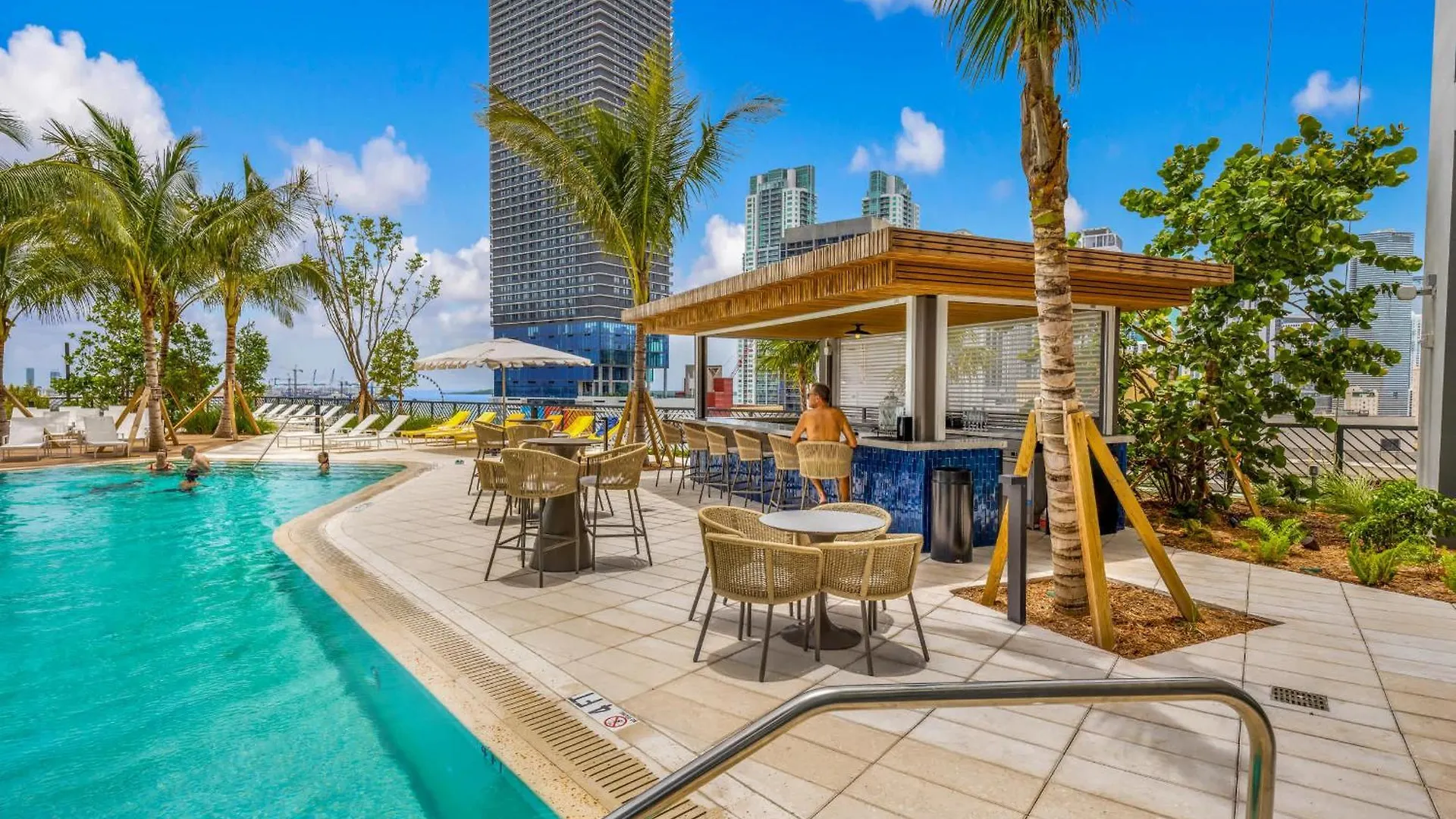 Contemporary Getaway With Skyline & Bay Views *