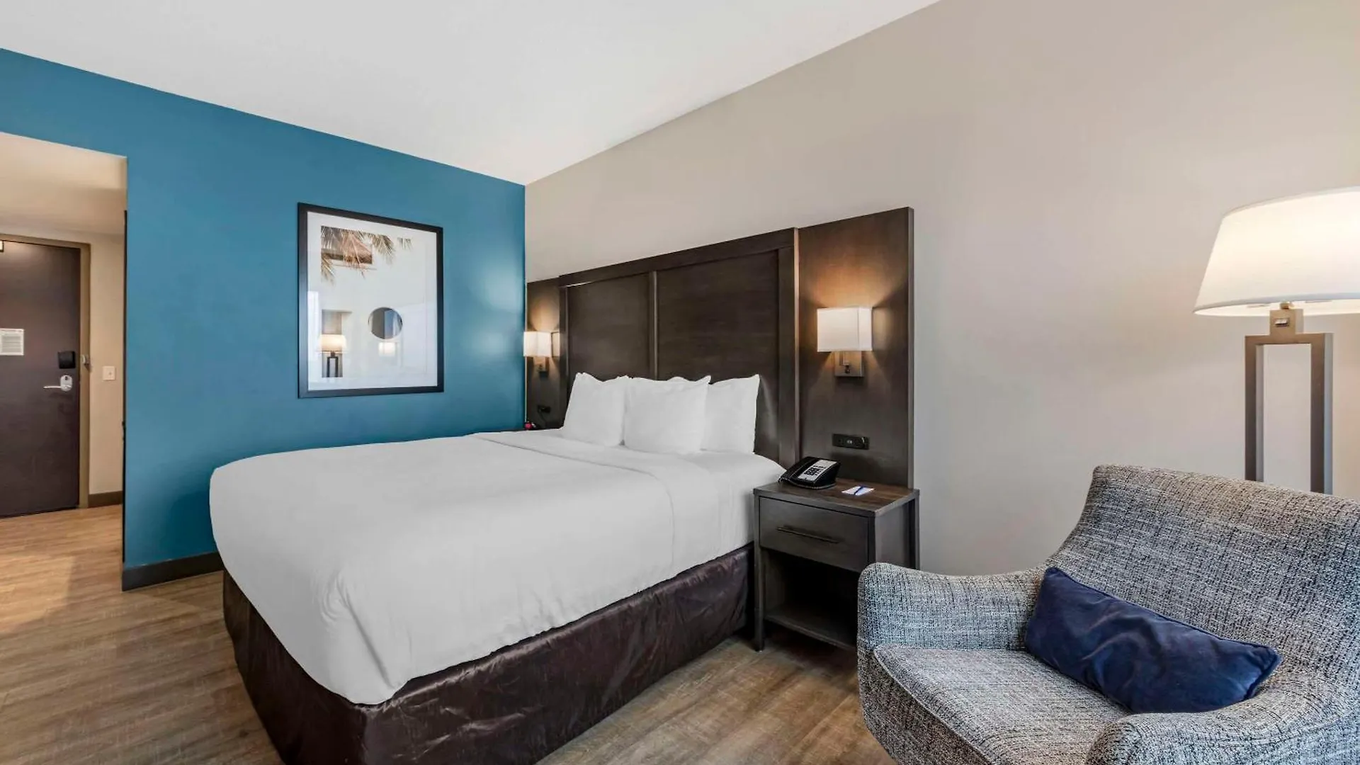 Comfort & Miami International Airport 3*