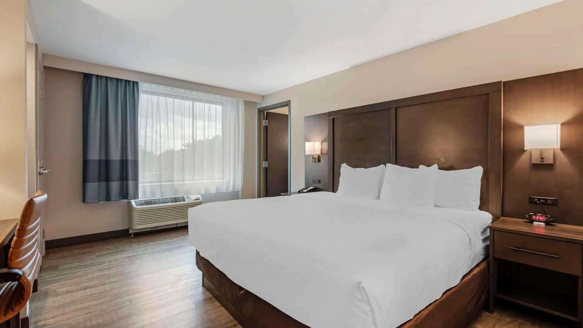 Comfort & Miami International Airport 3*