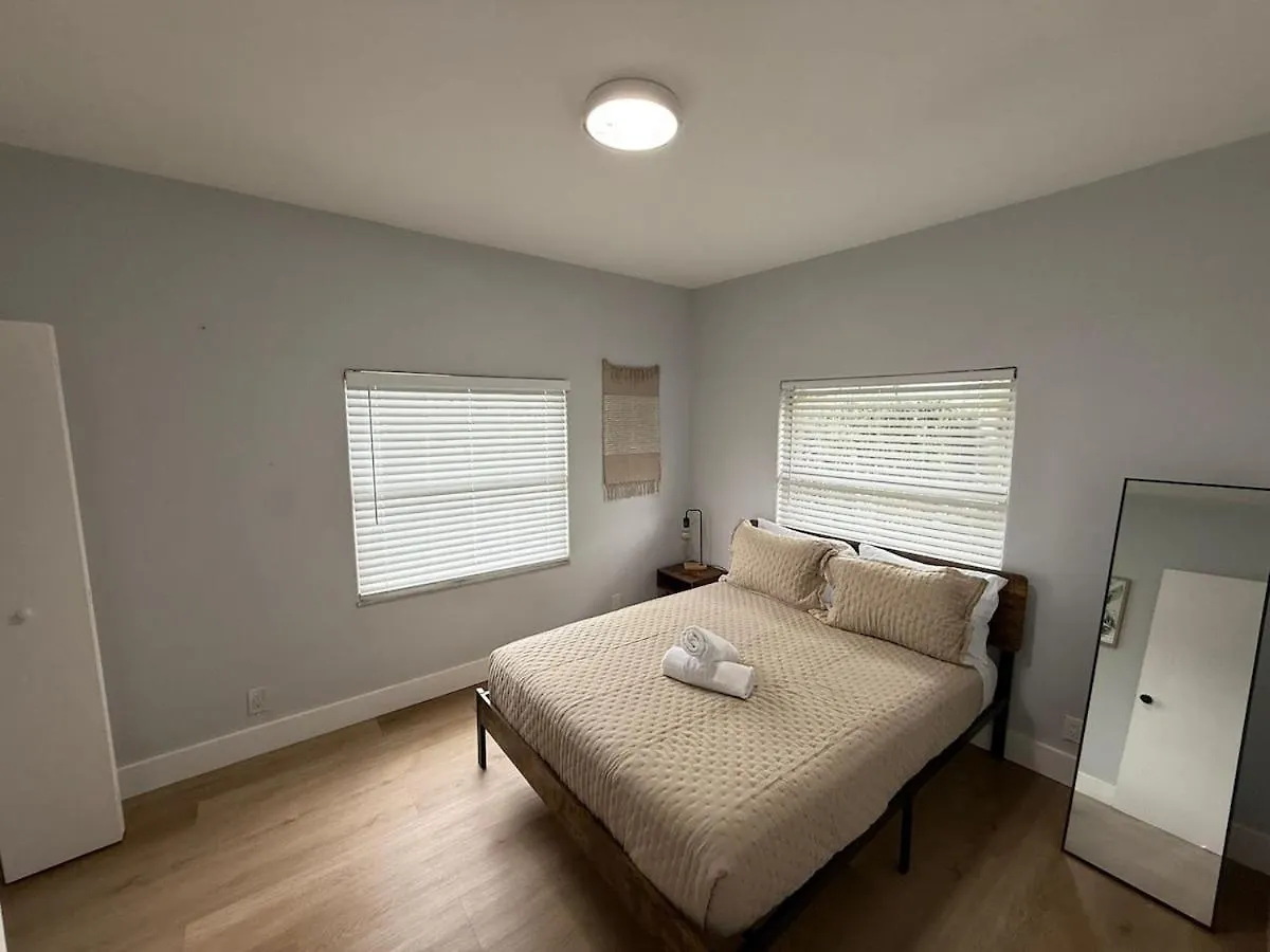 Stylish Homey 4bedroom With Outdoor Pool Apartment Miami