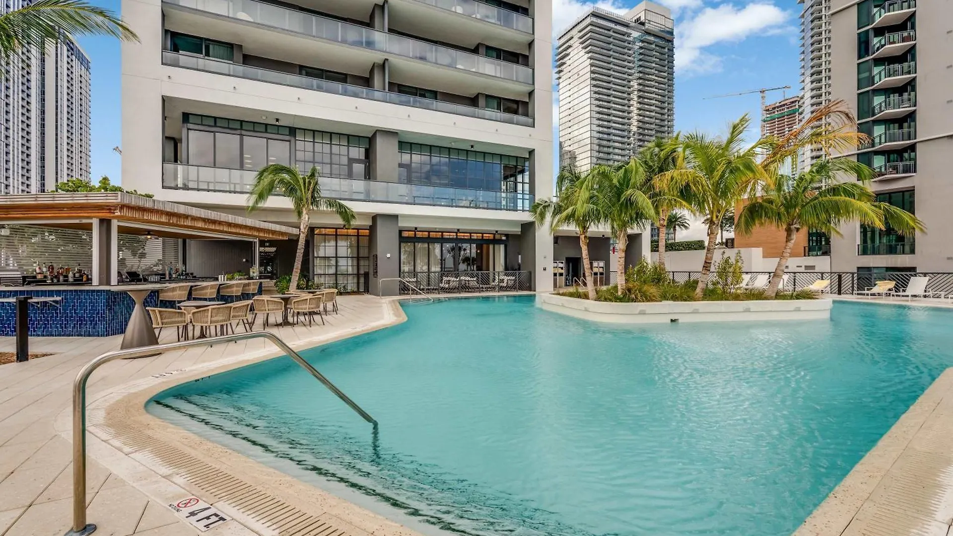 Lemon Drop - Modern & Full Amenities Apartment Miami