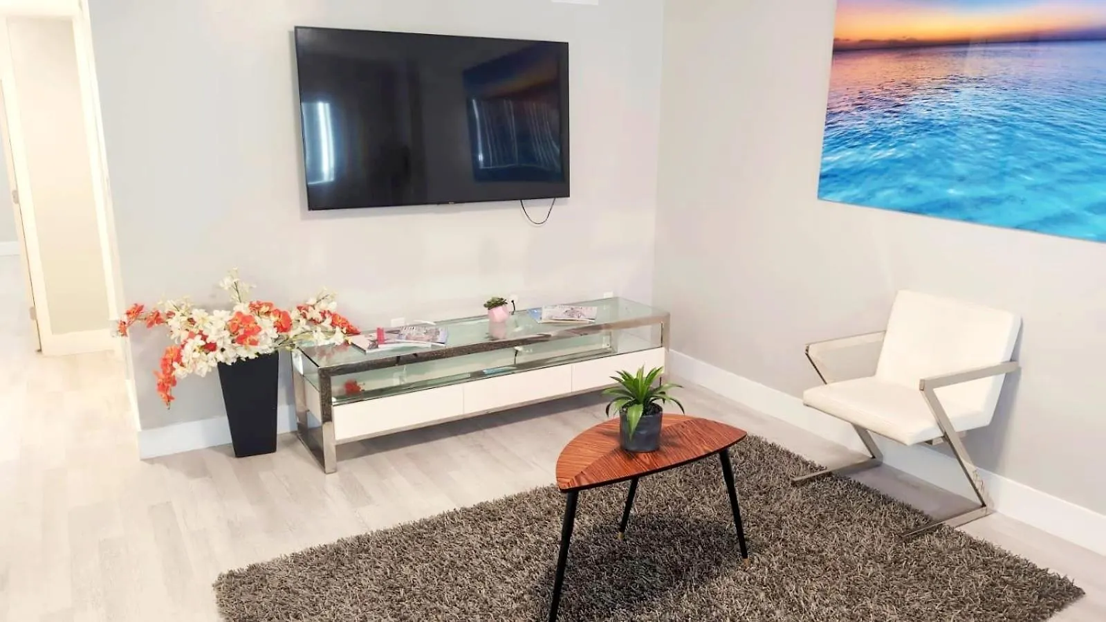 Apartment Comfy W Marlins Park Closer That Think! *