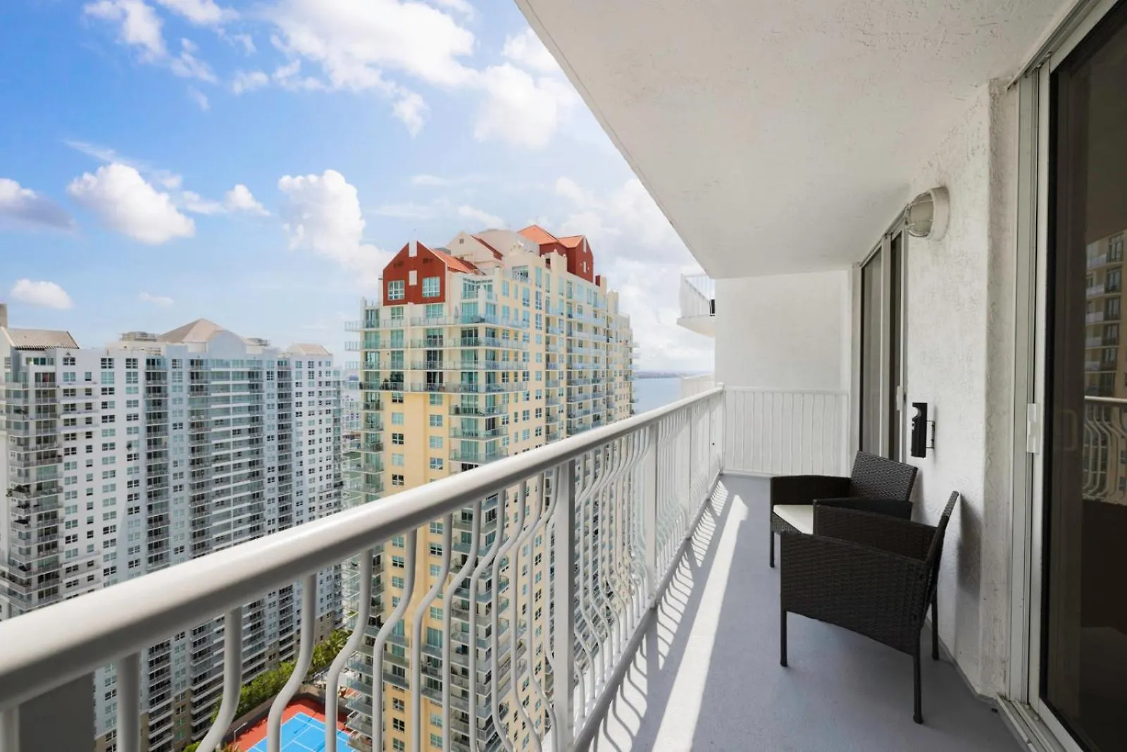 Apartment 1bd With Free Parking And Amazing View *