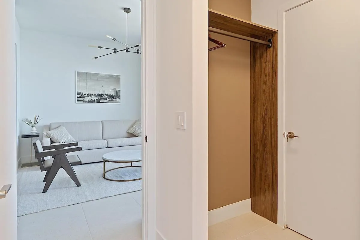 Lux 3bd Penthouse Line, Water And View *