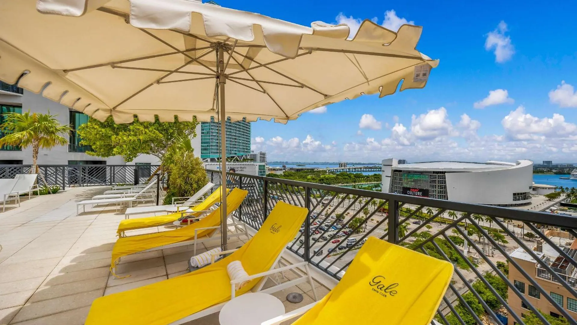 아파트 Upscale 3br Escape With Downtown & Water Views