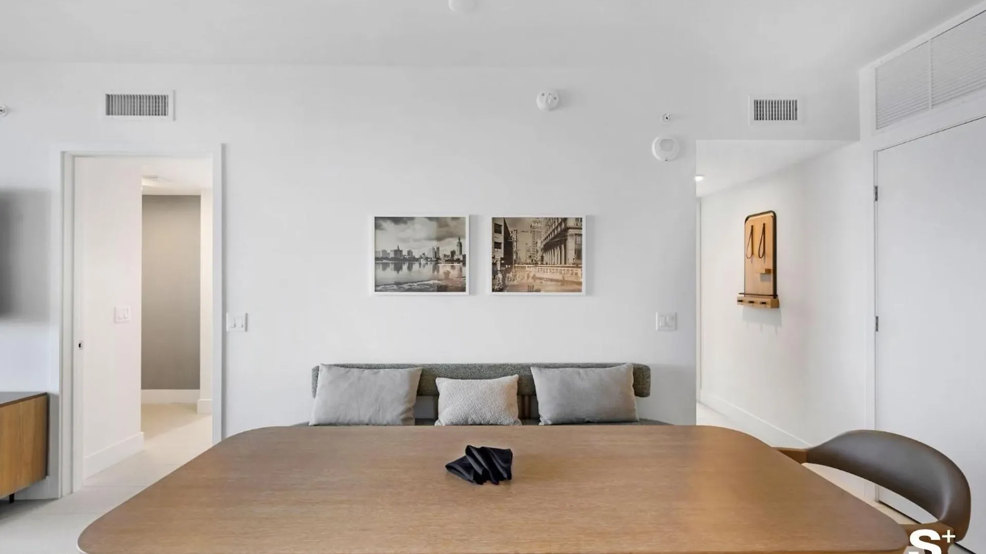 Luxury Downtown 2 Bedroom With Skyline Panorama Appartement