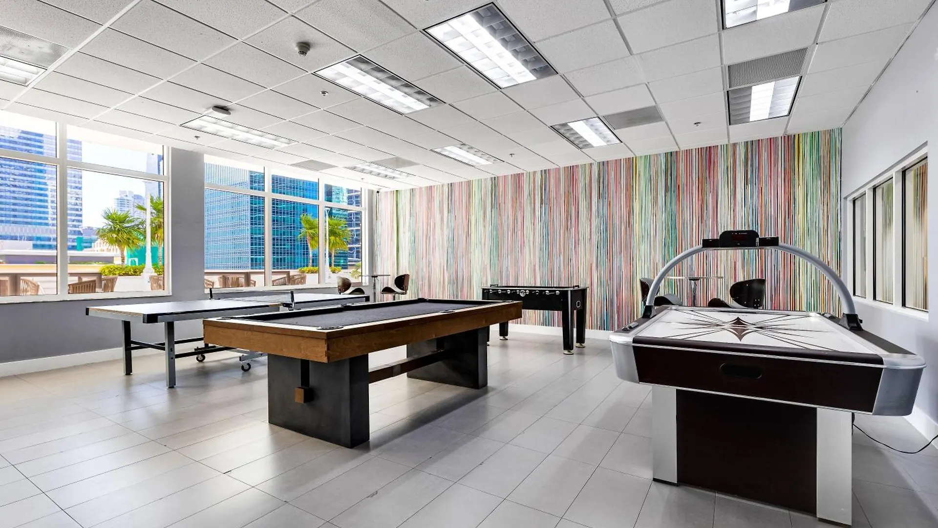Upscale Brickell 3 Bedroom With Water Views And Free Parking *