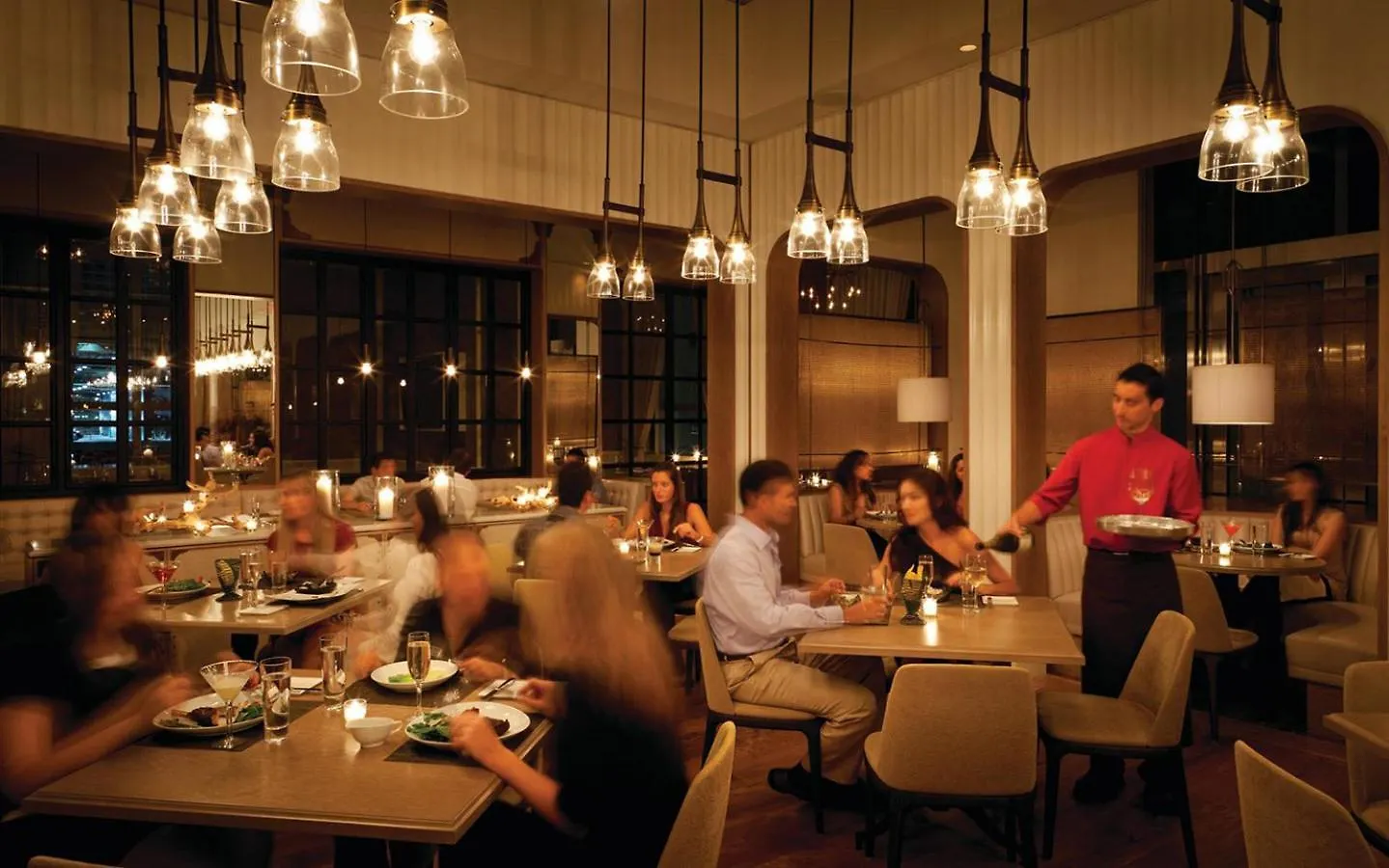 Four Seasons Vip מלון 5*