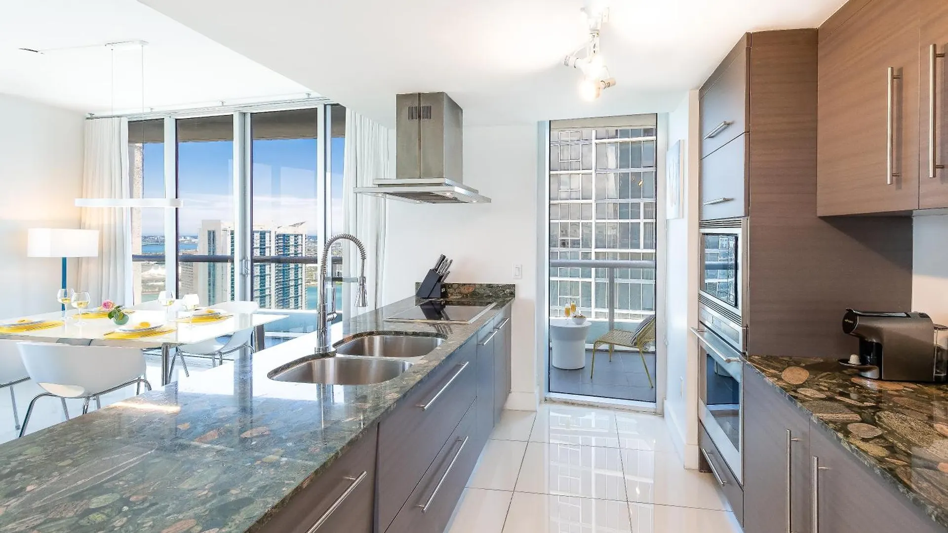 Brickell By Vacation 4*