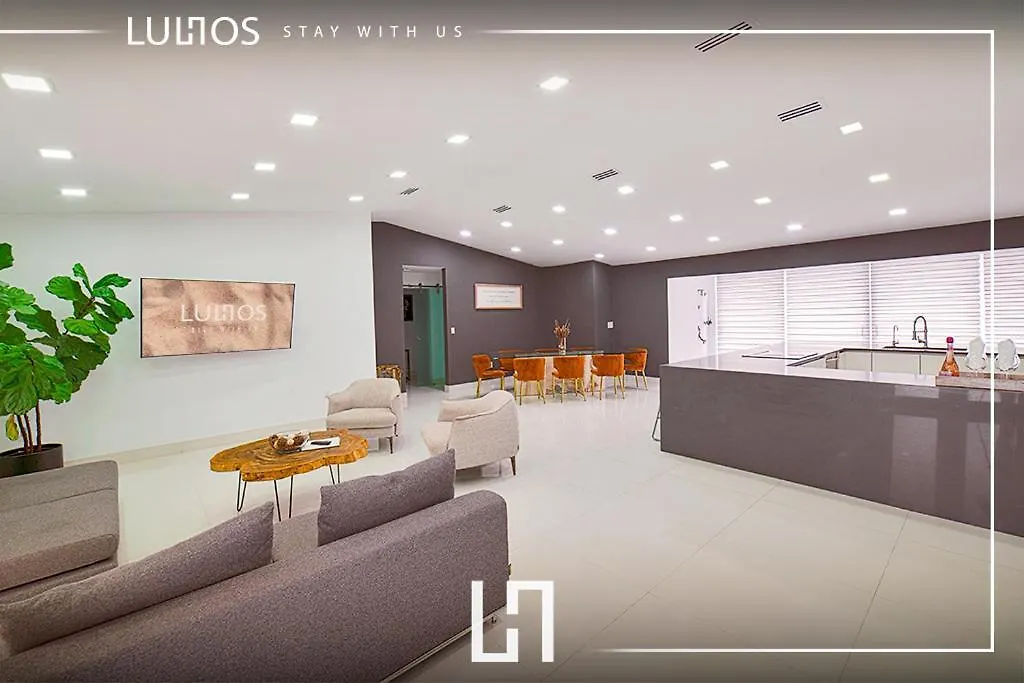Luxurious With Bbq, Hot Tub, Heated Pool & Wifi - L36 度假居