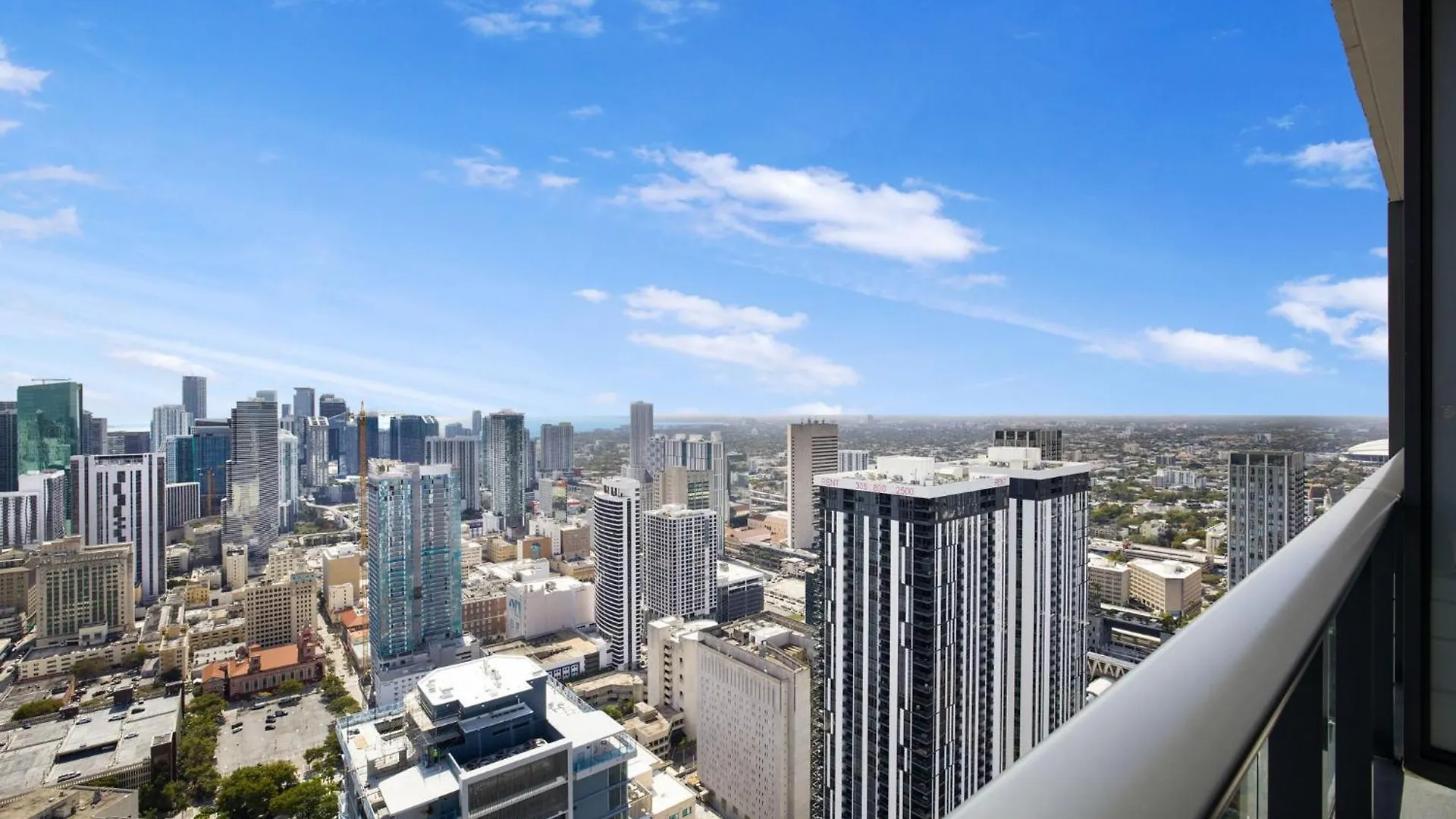 Exclusive With Views In Downtown *