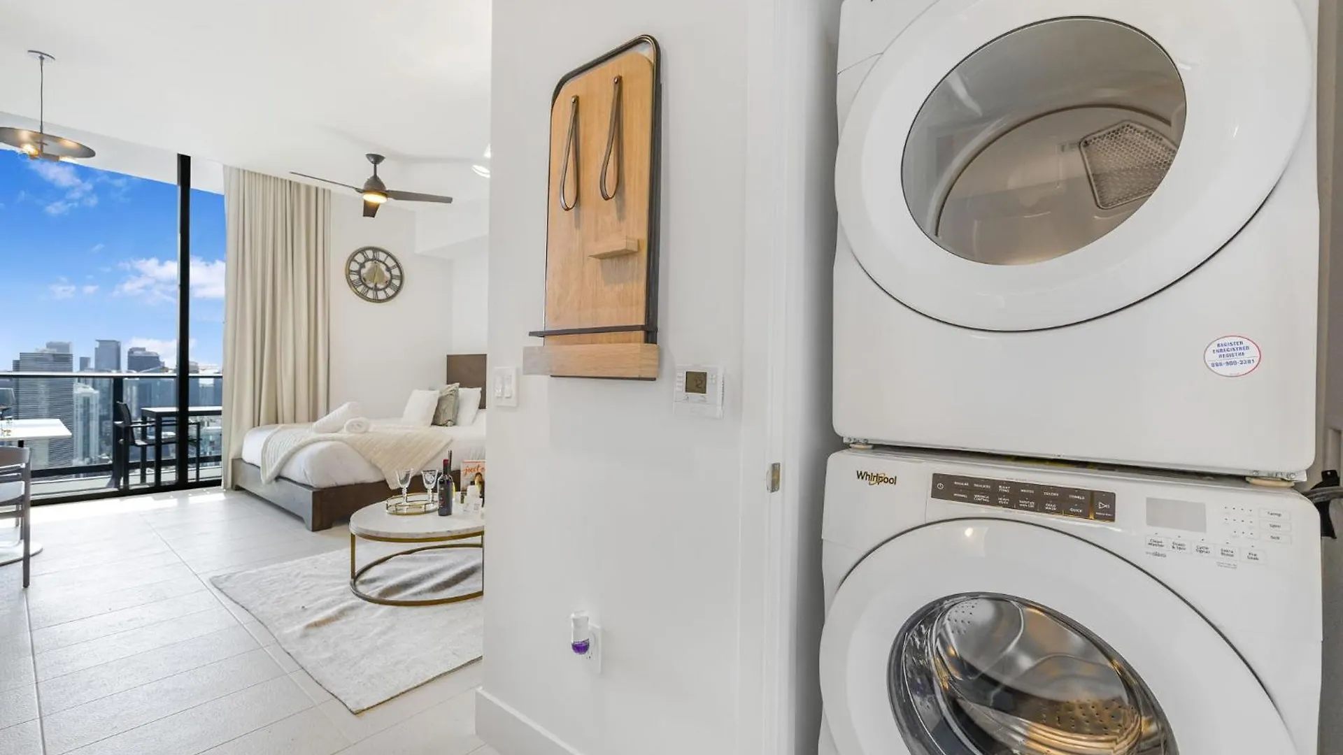 Apartment Exclusive With Views In Downtown *