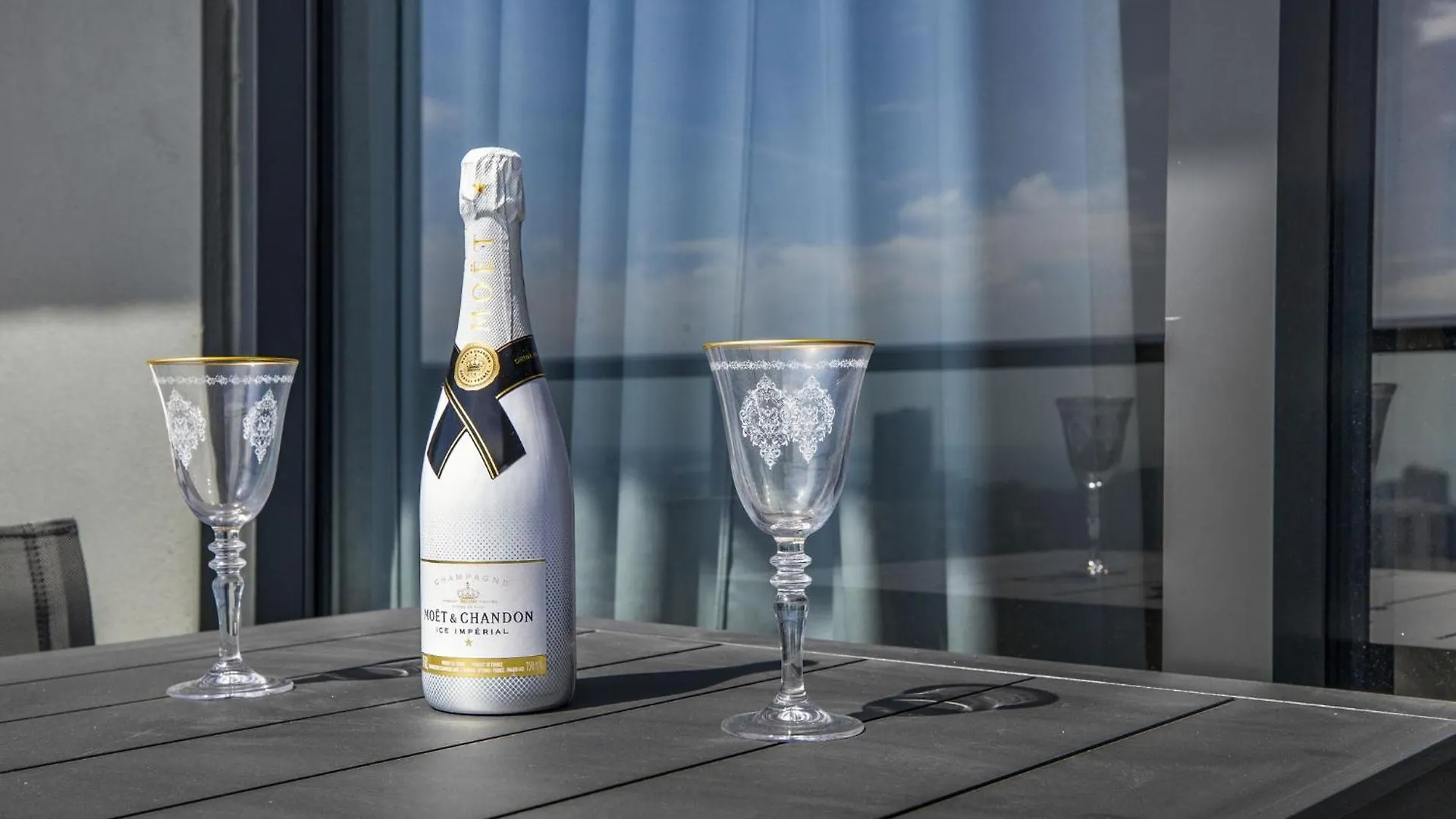 Exclusive With Views In Downtown