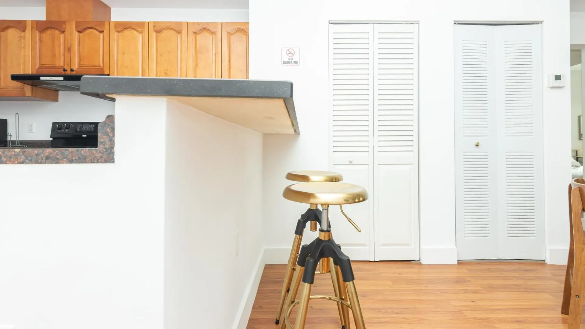 2-bdrm -heart Wynwood & Edgewater- 206 Apartment