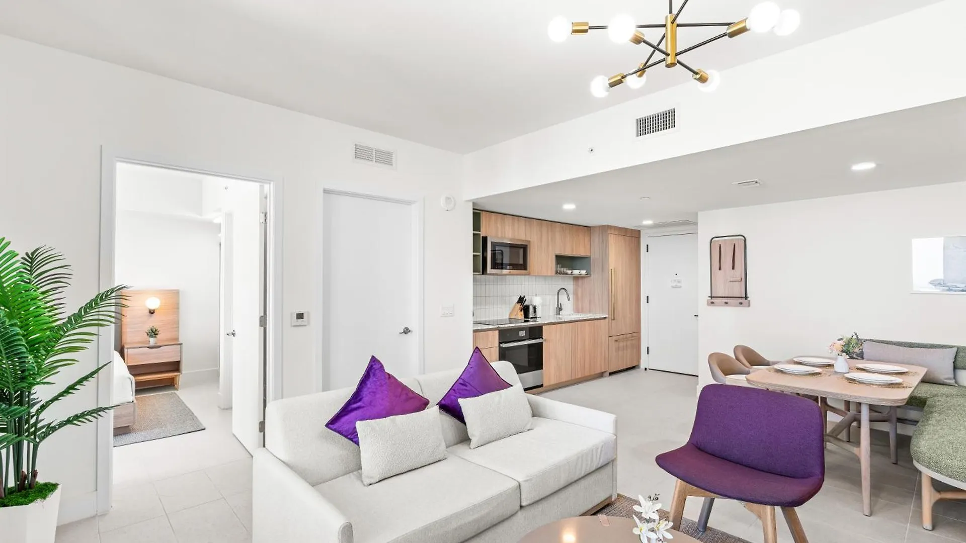 New 28th Floor Unit - Breathtaking Bay And Downtown Views *