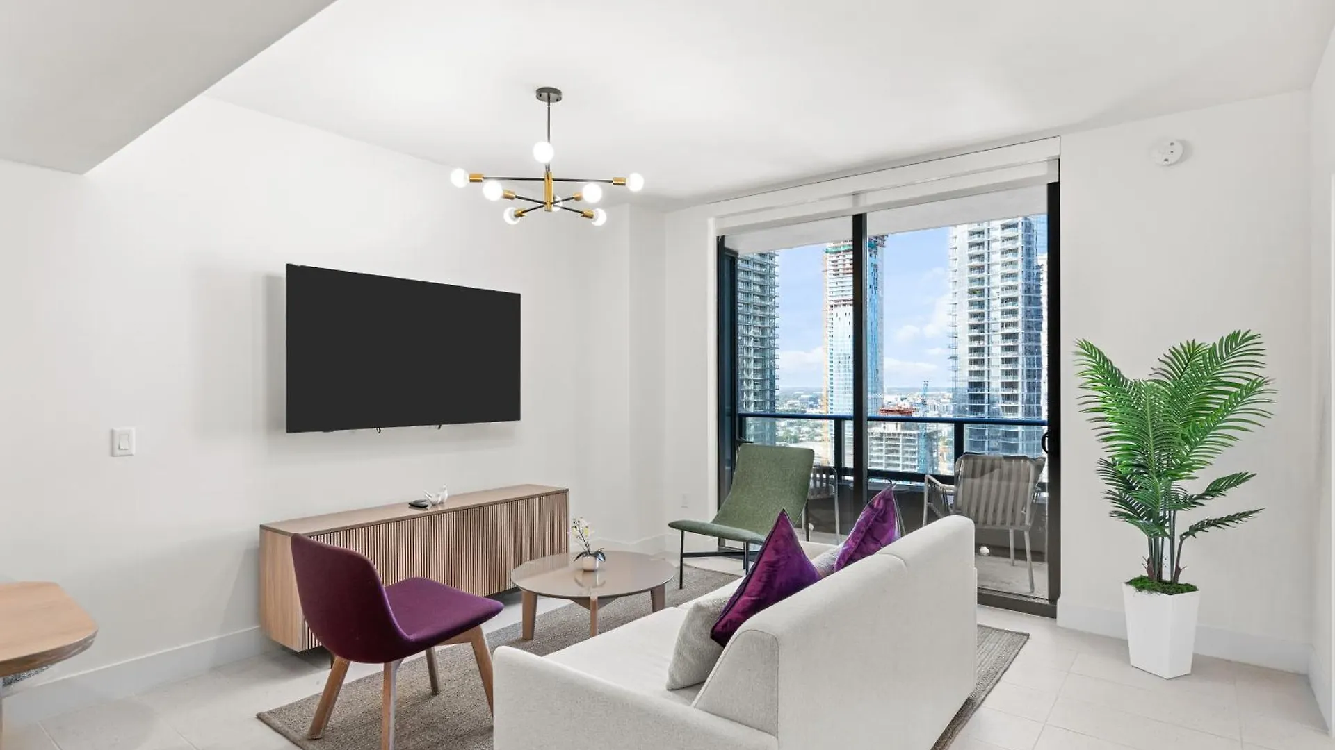 New 28th Floor Unit - Breathtaking Bay And Downtown Views
