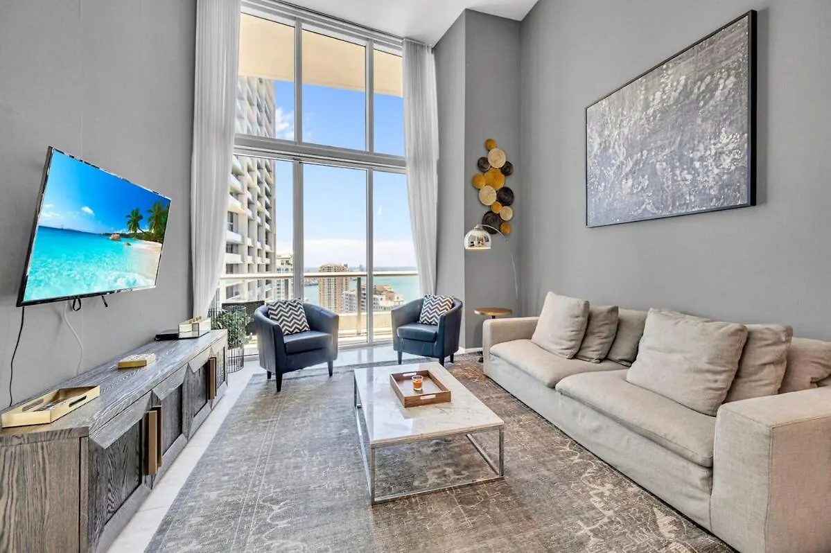 Stunning 40th Floor High Ceiling Icon Brickell With Access Miami