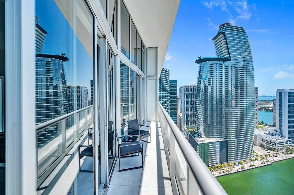 Stunning 40th Floor High Ceiling Icon Brickell With Access * Miami