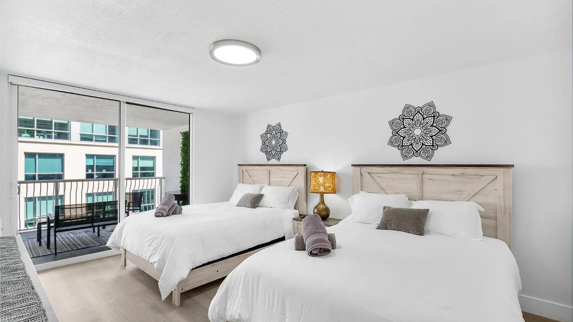 Stylish And Minimalist W Highlights Amenities!