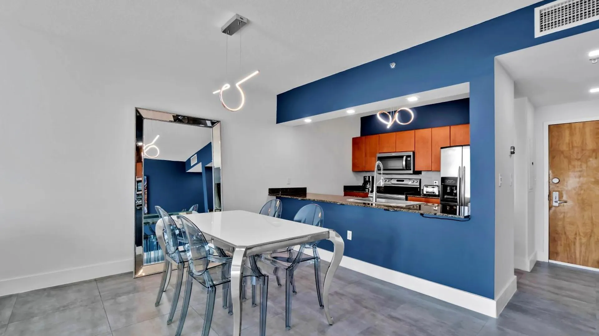 High-end In Glamorous Brickell * Miami