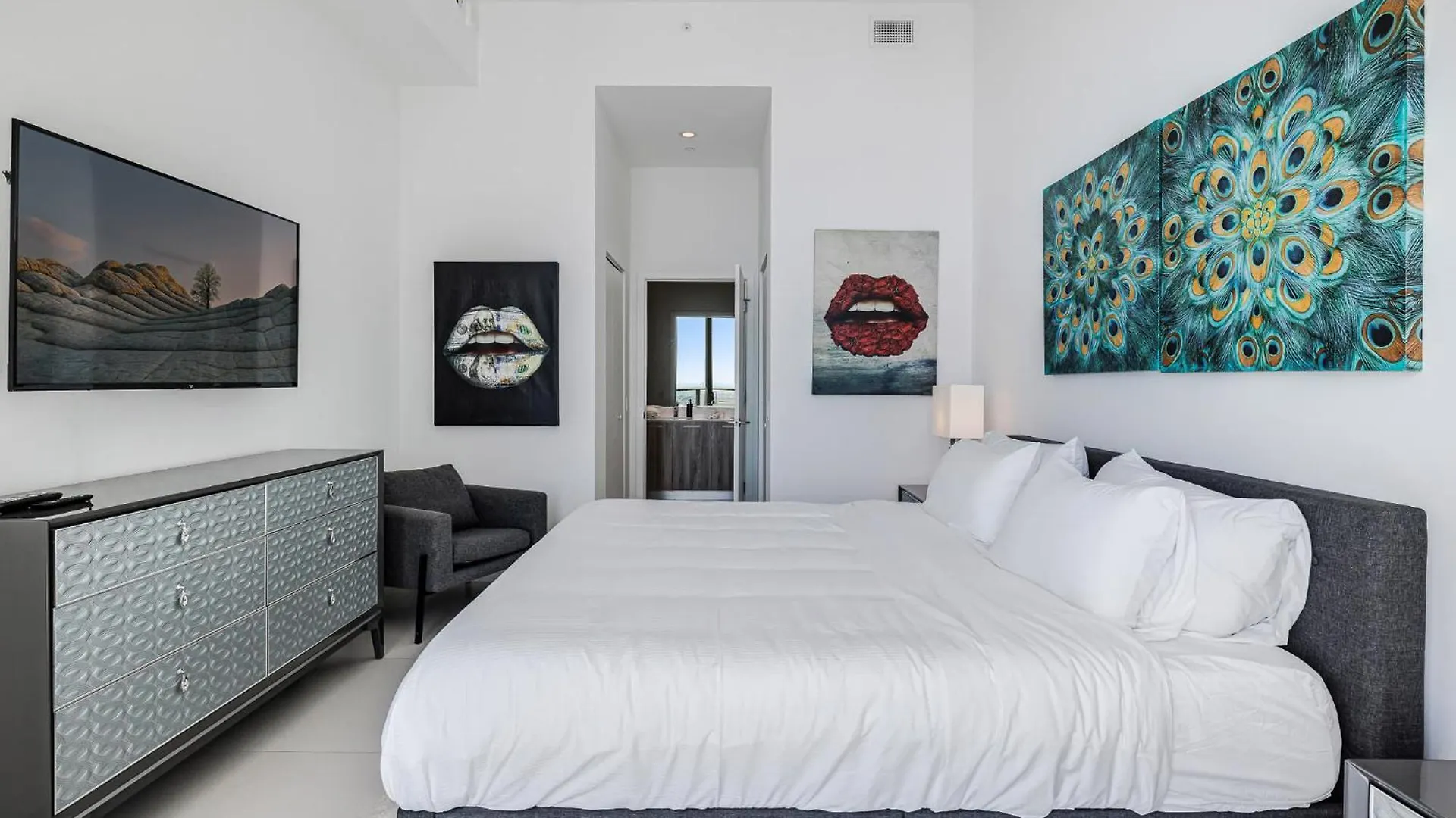 Unique High-rise In Holiday home