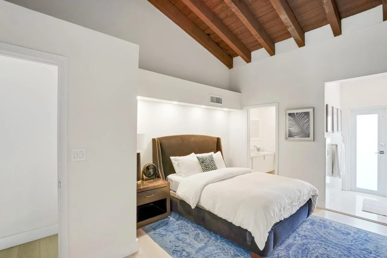 Vila Luxury Pool At St. Unit E, Pet Friendly Miami