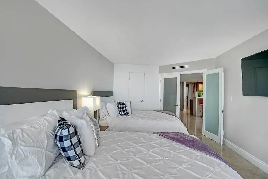 Only In My Dreams! Direct Water View Luxury Apartment Miami