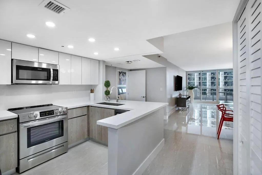 Calypso - Gorgeous Renovated Spacious Condo!