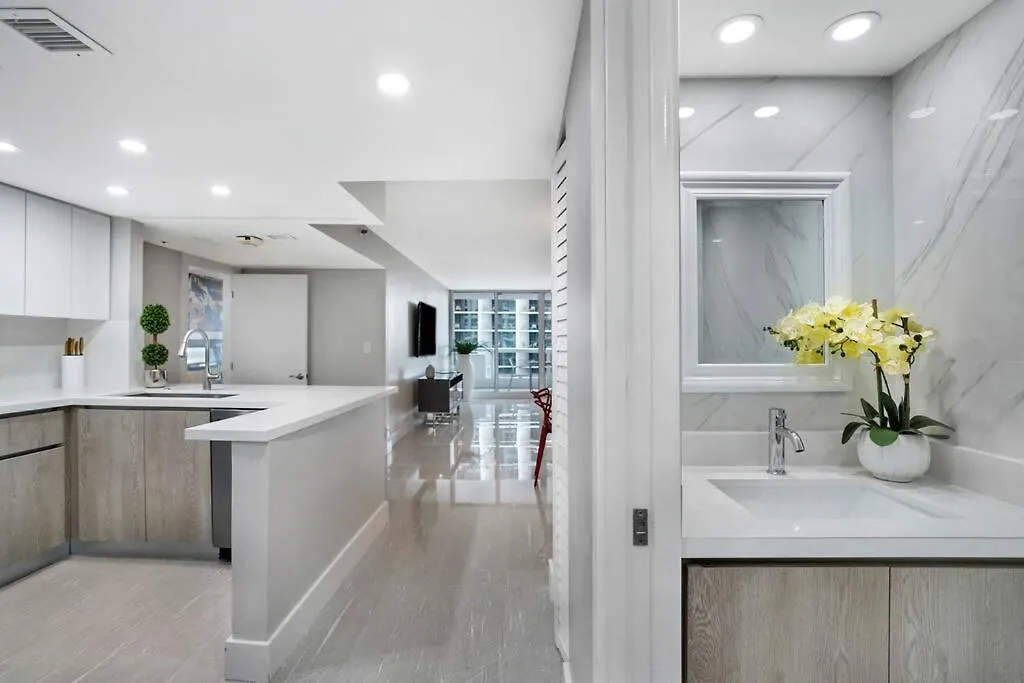 Calypso - Gorgeous Renovated Spacious Condo! 迈阿密