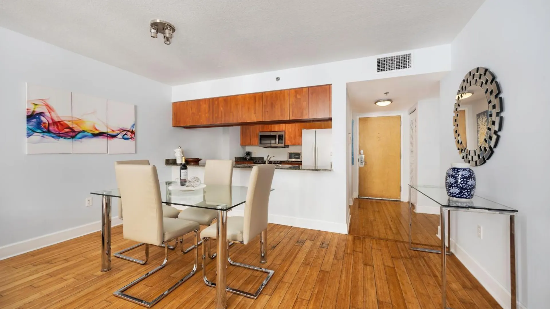 1bd With Free Parking And Amazing View Apartment *