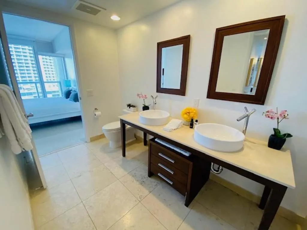 Icon Brickell Water And Views Apartment
