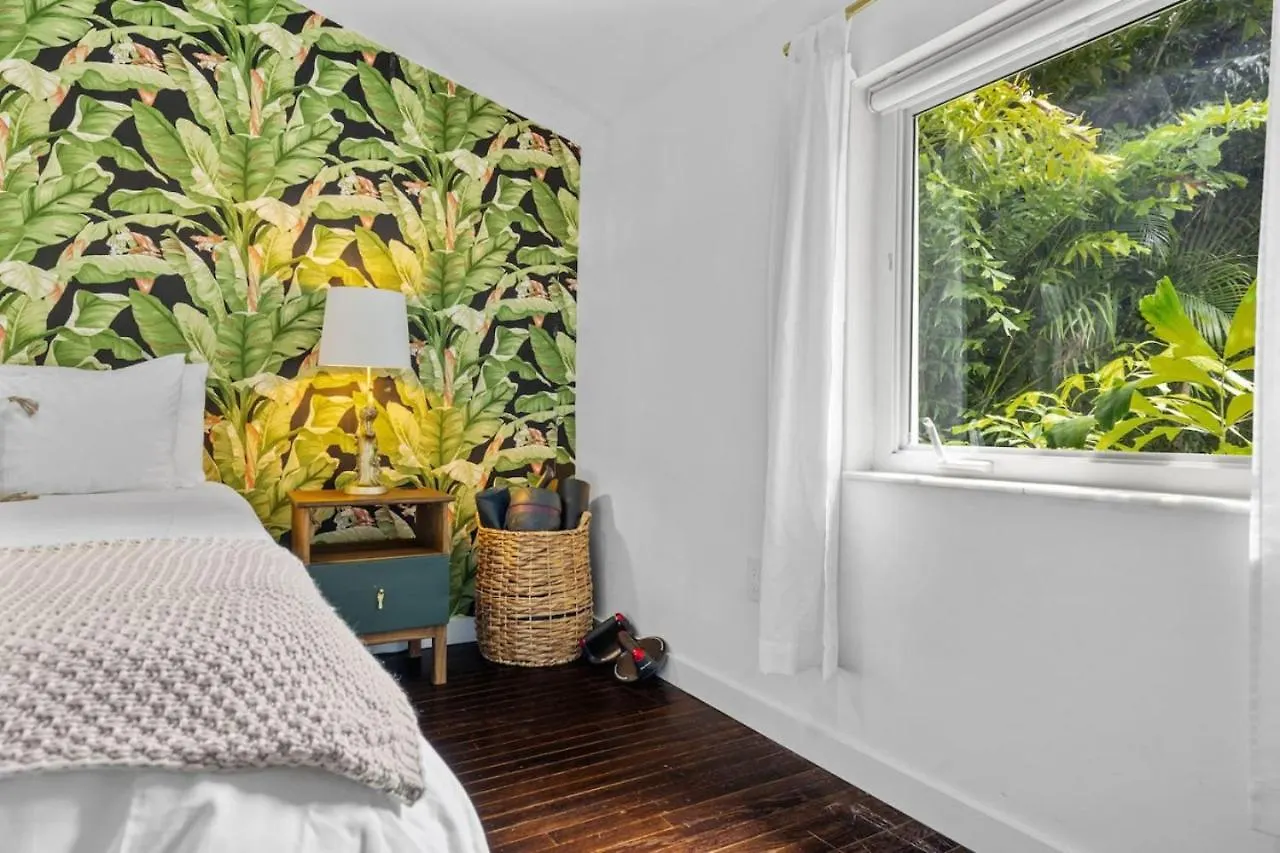 Hidden Garden By Tilahstays Ferienhaus