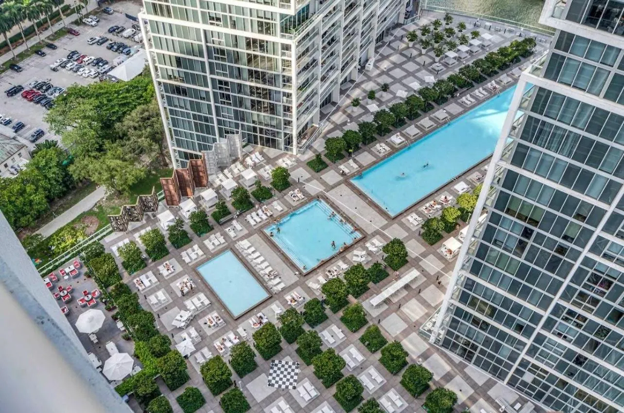 아파트 Icon Brickell 1 Bed 1 Bath At The W