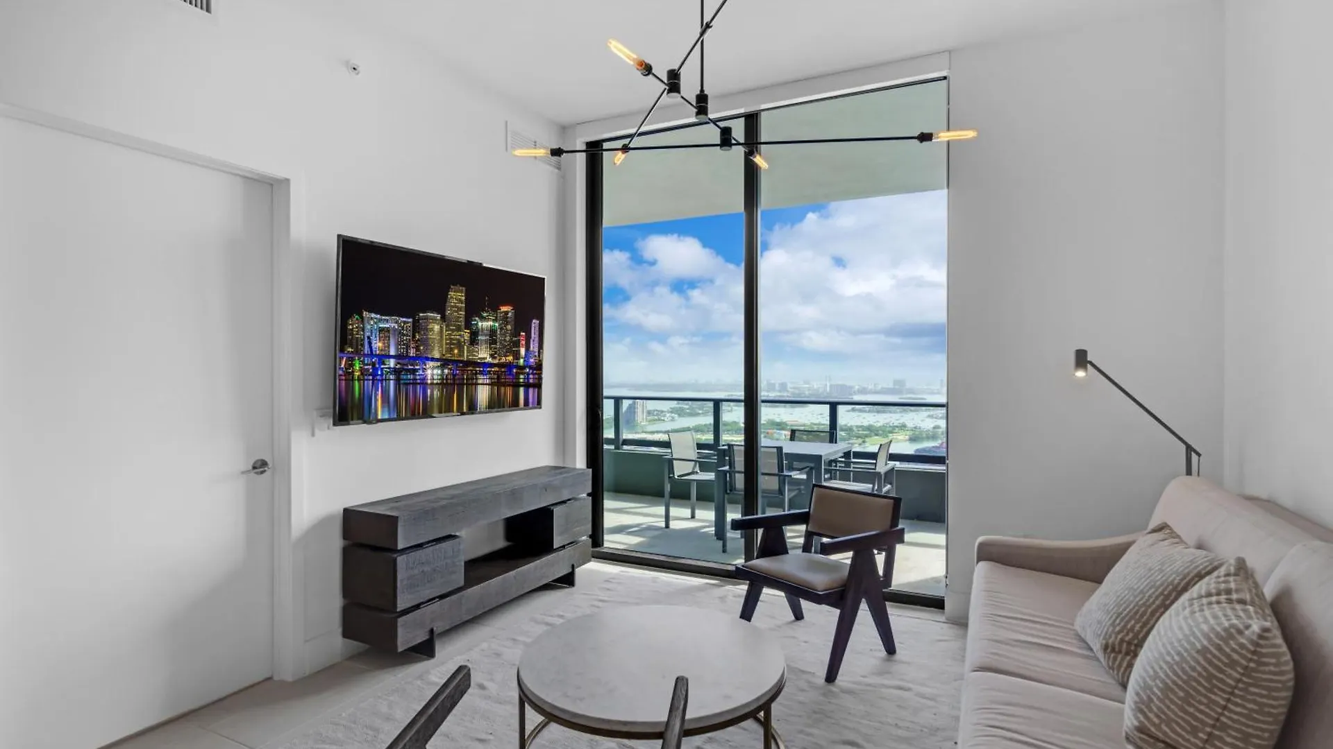 601 * Miami