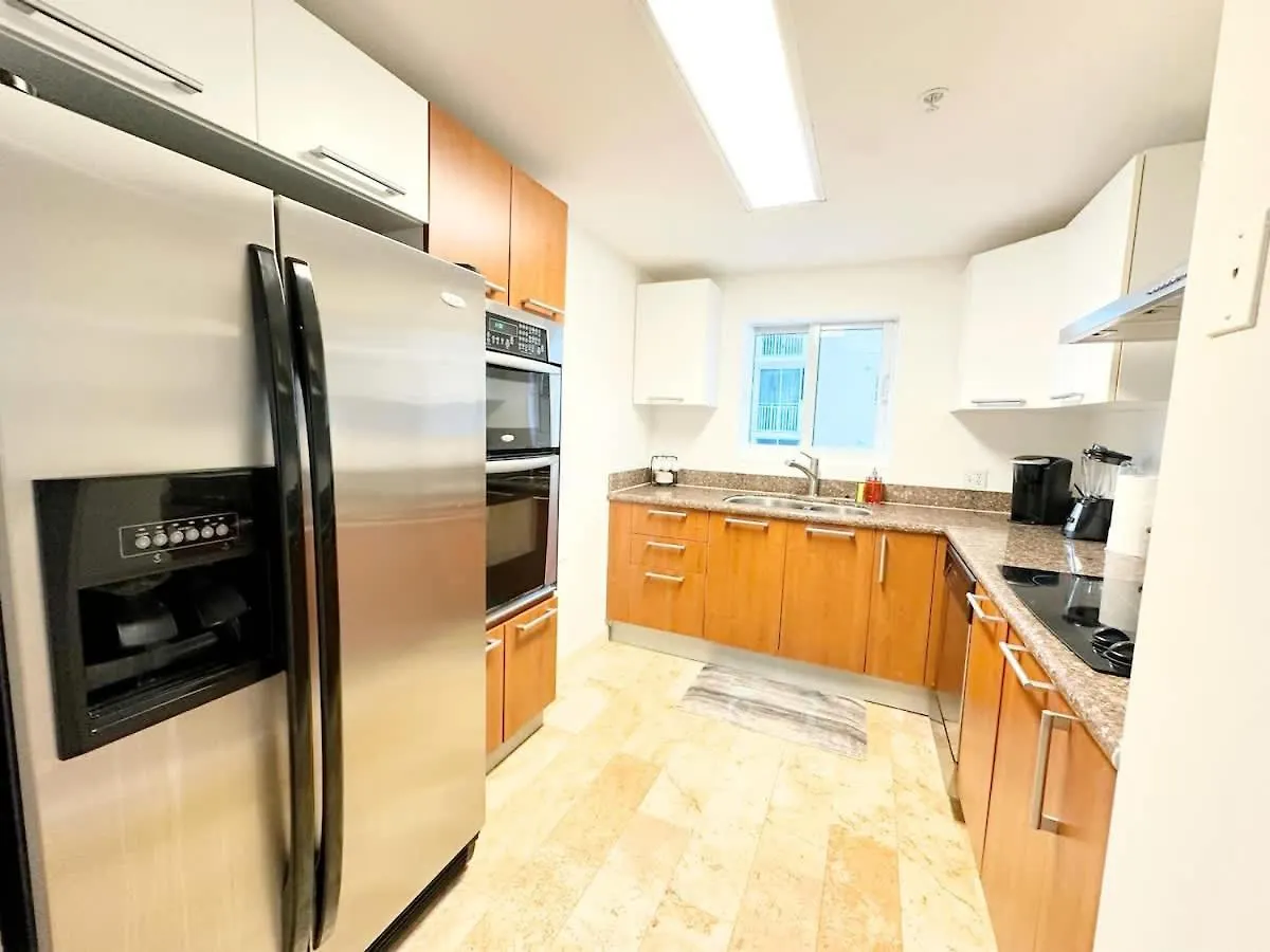 Stylish Brickell 2bd2br Pool Gym Miami