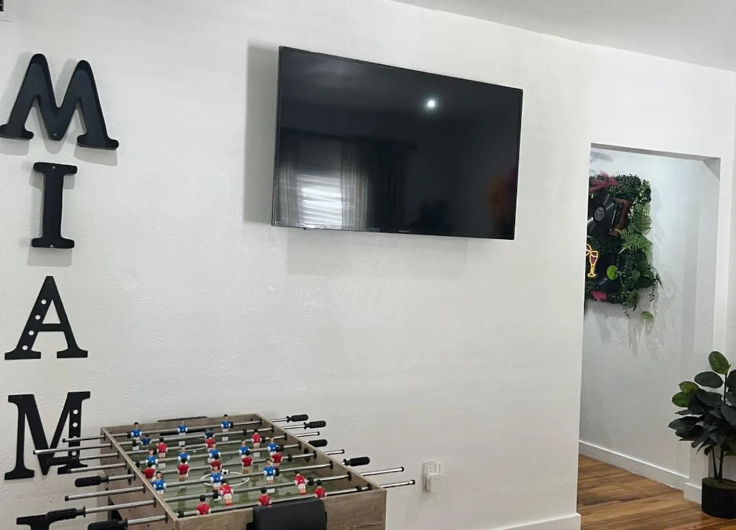 Stunning Little Havana Close To Airport, Calle Ocho, Brickell, Wynwood And The Beaches - Free Parking Miami