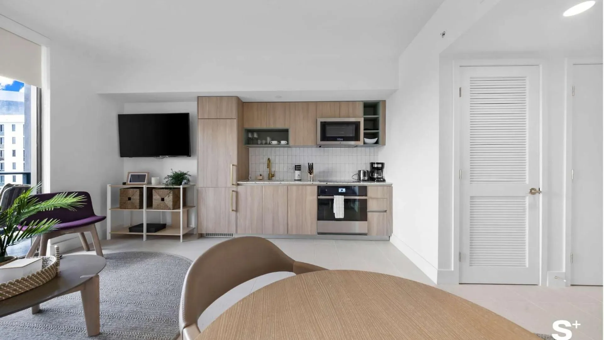 Apartment 1-br Skyline Retreat