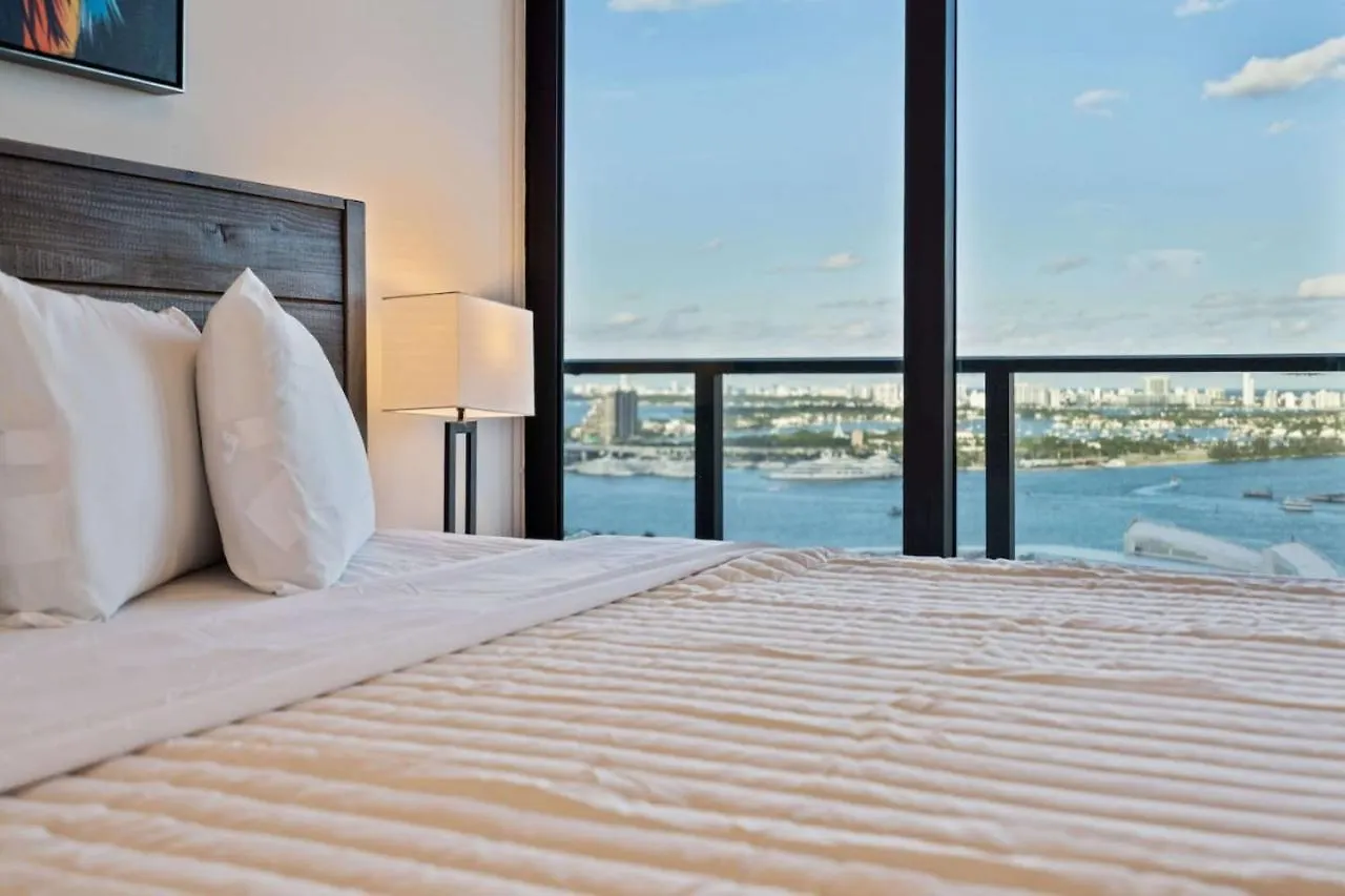 Lux 2bd With Stunning Water Views Lejlighed *