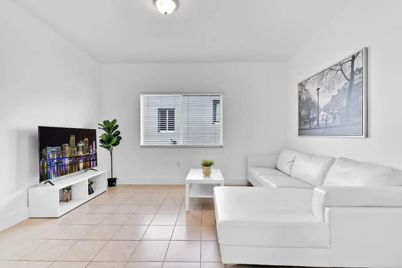 Charming 3br 2bth Enjoy The 8th Street Apartman *