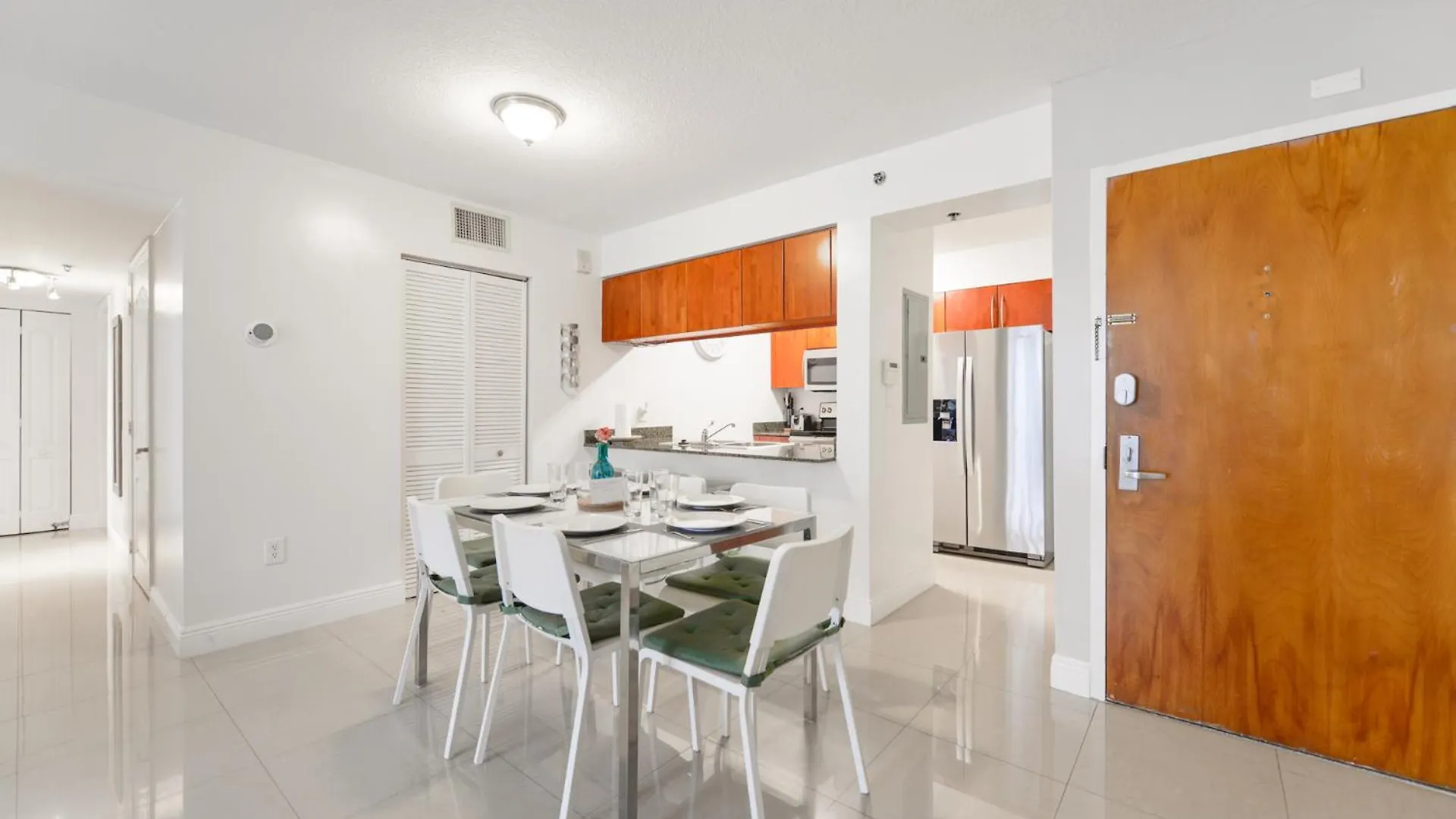 Διαμέρισμα Brickell Getaway Wviews *