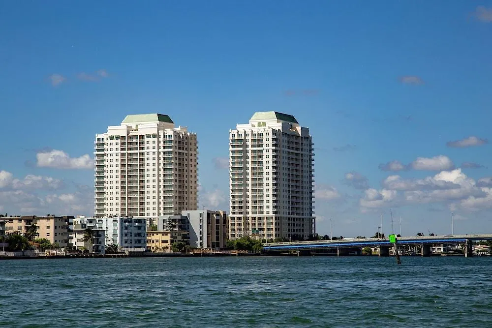 Mare Azur Luxury By Grand Bay Hotel Miami