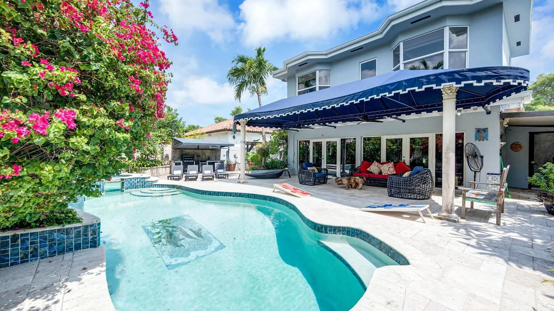 Magnificent Tropical Pool Southbrickell